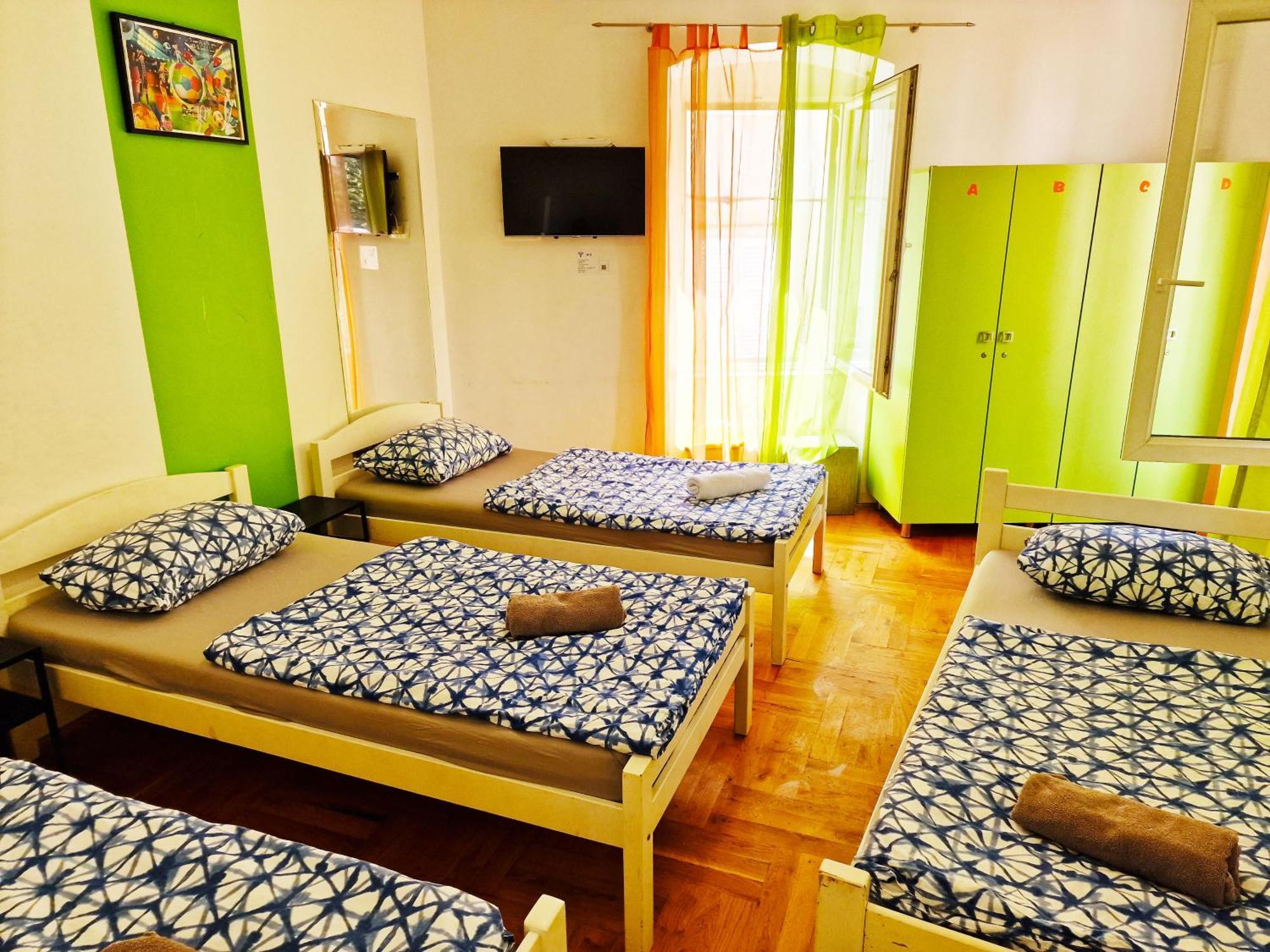 Croparadise Hostel Split Buitenkant foto