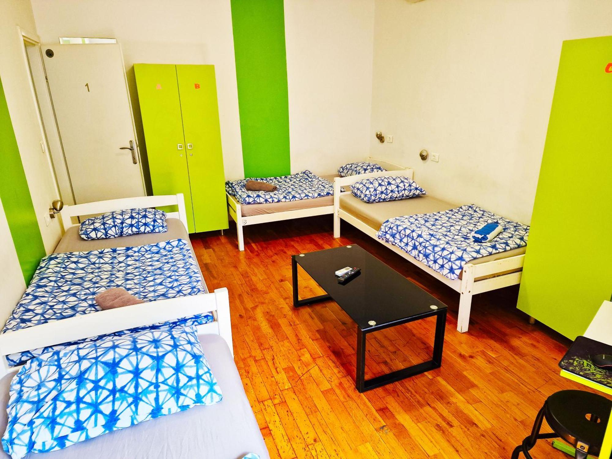 Croparadise Hostel Split Buitenkant foto