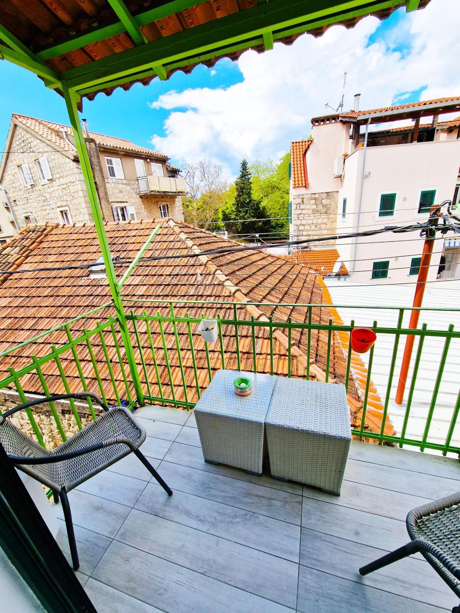 Croparadise Hostel Split Buitenkant foto