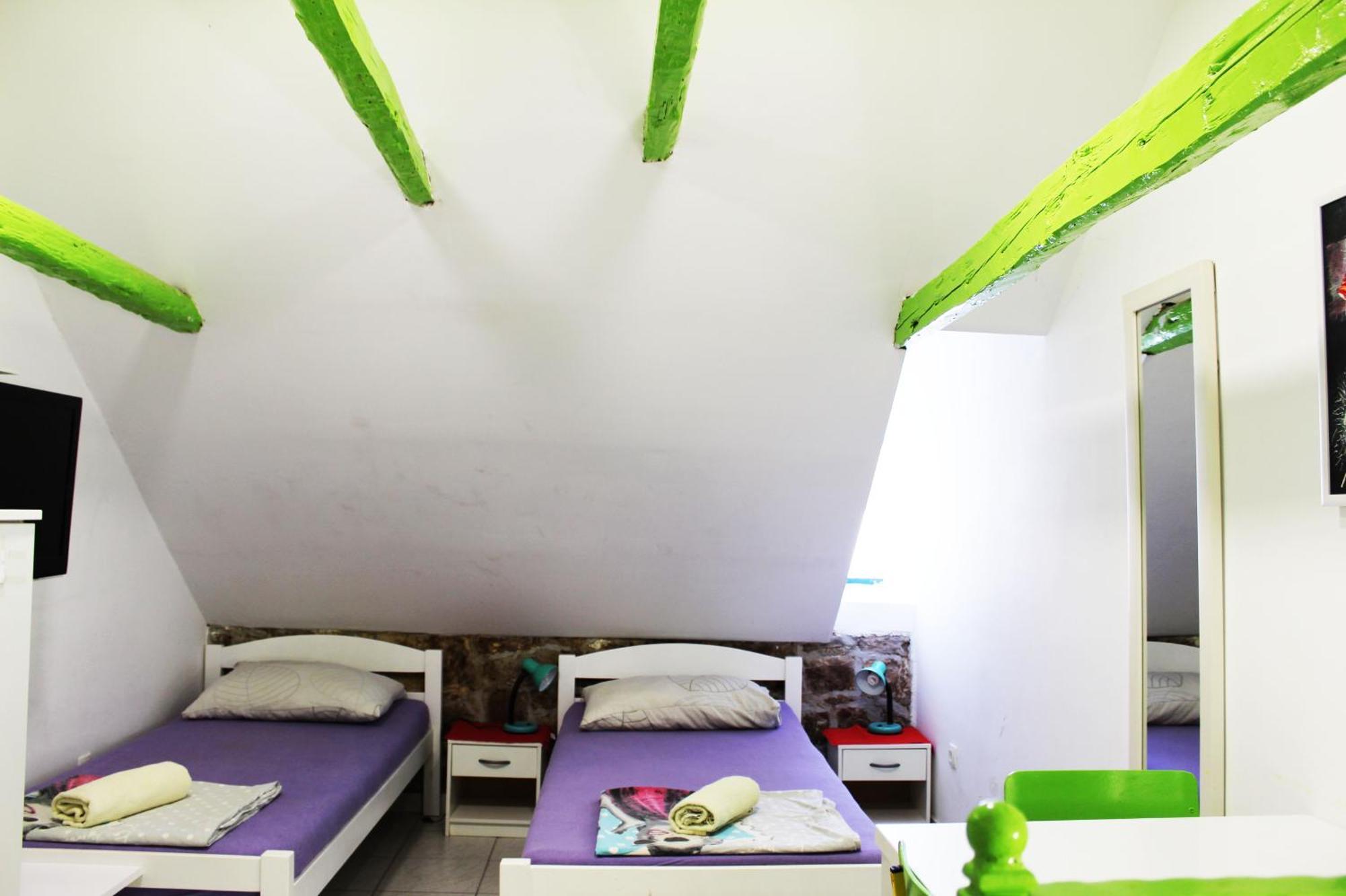 Croparadise Hostel Split Buitenkant foto